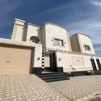 6 Bedroom Villa for Sale in Jeddah, Western Region - Villa with a Pool for sale in Obhur Al Shamaliyah, North of Jeddah