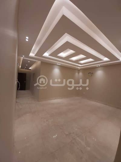 5 Bedroom Villa for Sale in Jeddah, Western Region - Spacious Roof Villa for sale in Al Taiaser Scheme, North of Jeddah
