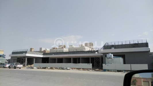 صالة عرض  للايجار في الرياض، منطقة الرياض - معارض تجارية للإيجار في القيروان، شمال الرياض