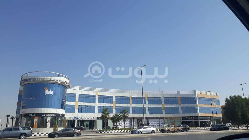 للإيجار 3 معارض تجارية في حطين، شمال الرياض