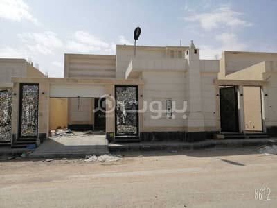 فیلا 3 غرف نوم للبيع في الرياض، منطقة الرياض - فيلا دور أرضي مؤسس 3 شقق للبيع في طويق، غرب الرياض