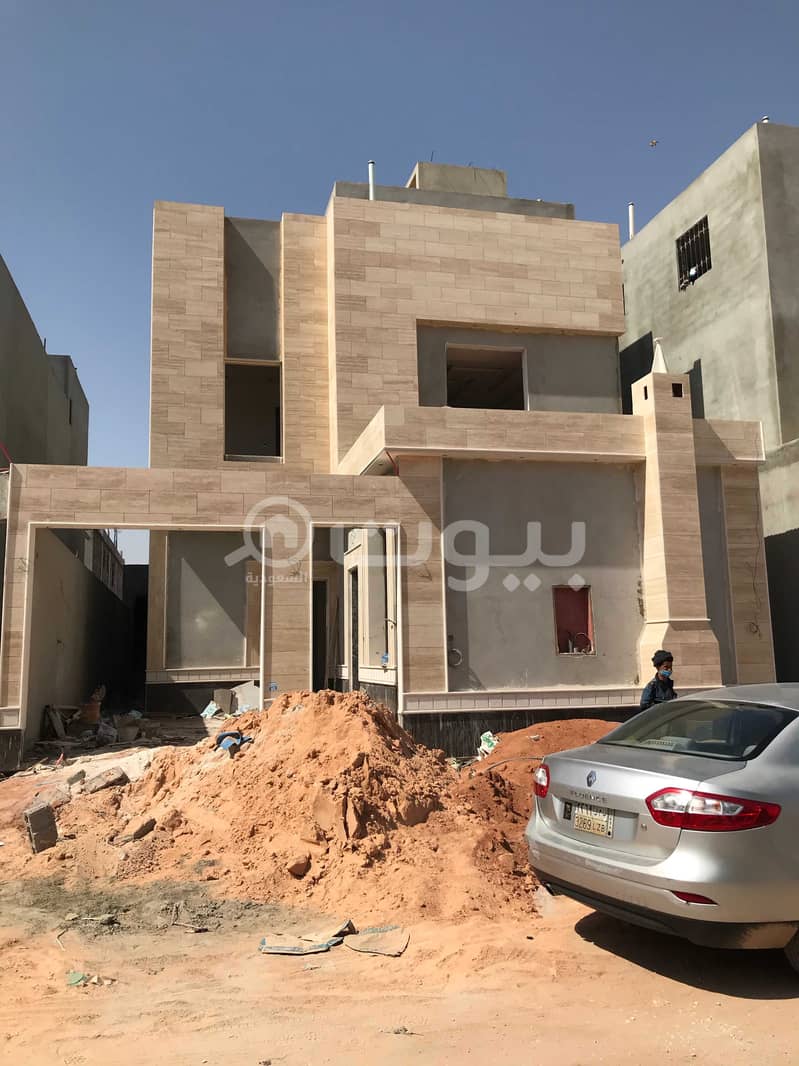 Indoor staircase villas and apartment for sale in Al Munsiyah, East Riyadh