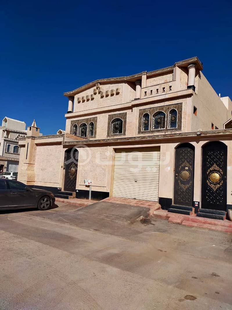 Villa with 3 apartments for sale in Alawali, west of Riyadh