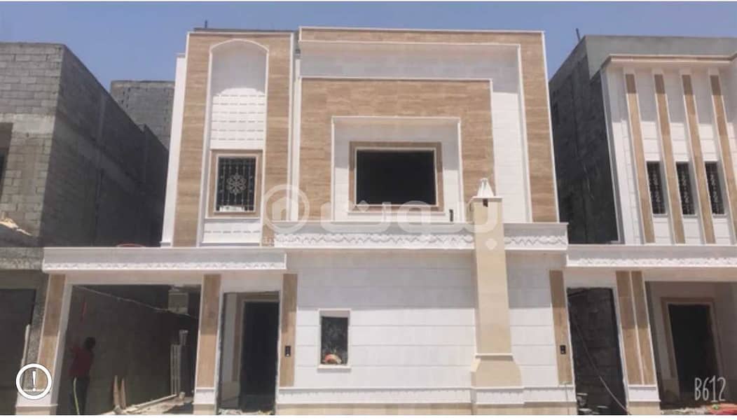 Villa with stairs and an apartment for sale in Al Munsiyah, East of Riyadh