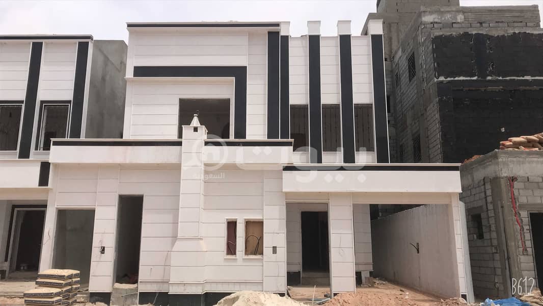 Villa staircase and 2 apartment for sale in Al Munsiyah, East of Riyadh