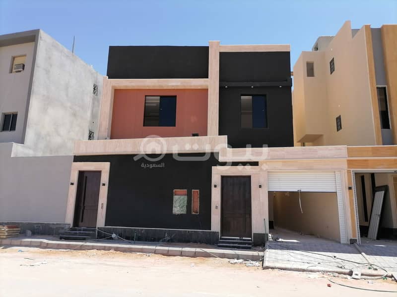 Villa Internal Staircase And Two Apartments For Sale In Al Munsiyah, East of Riyadh