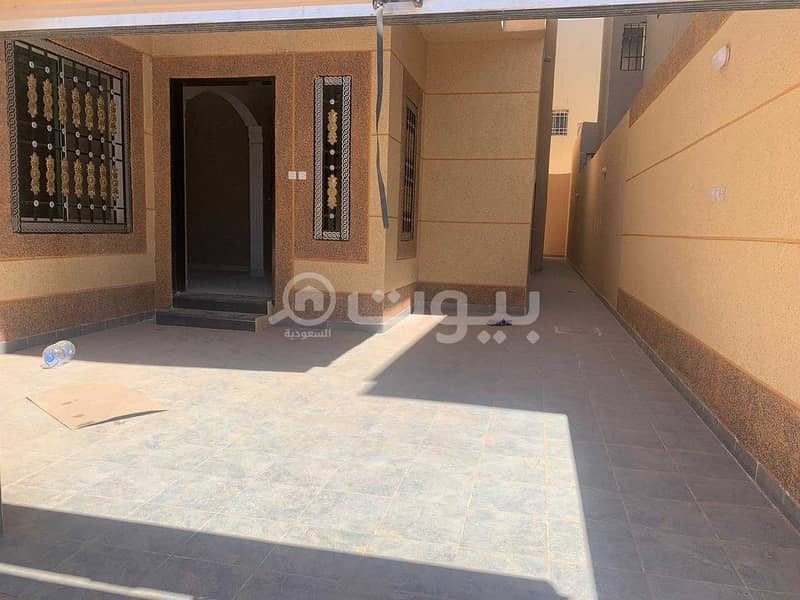Internal staircase villa and apartment for sale in Al Maizilah, East Of Riyadh