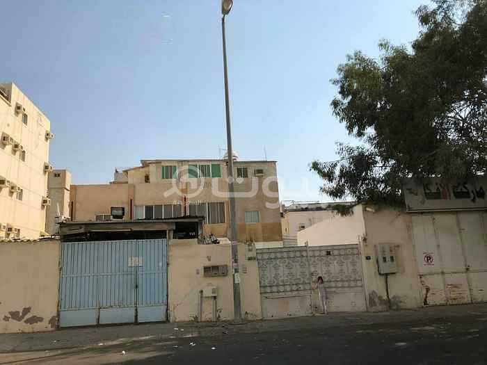 أرض للبيع في شارع العين الزرقاء حي مشرفة شمال جدة