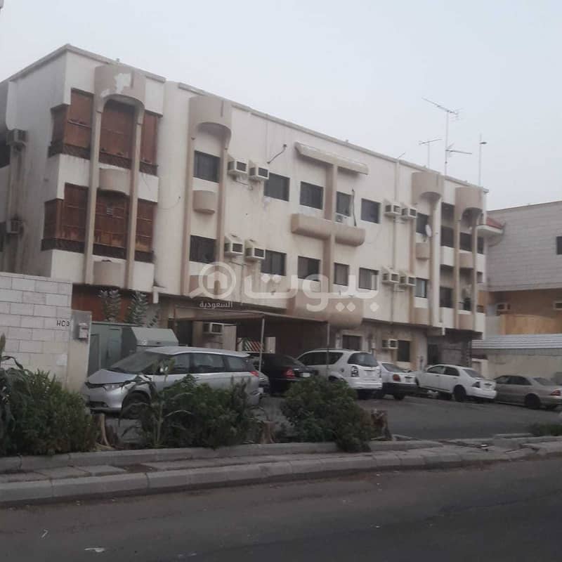 Building for sale in Al Safa district, north of Jeddah | 900 sqm