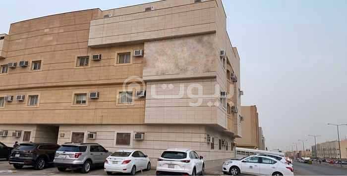 عمارة سكنية للبيع بشارع الحماسة بحي الملقا، شمال الرياض