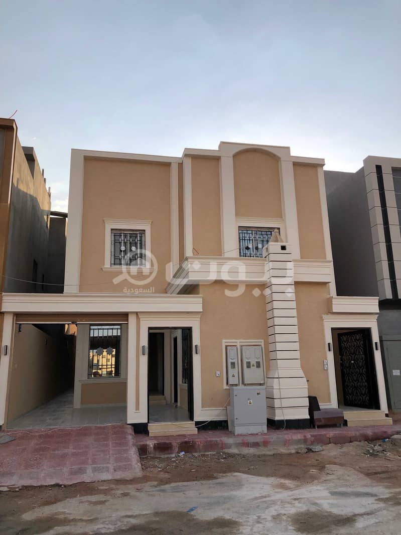 spacious villa with Annex for sale in Al Munsiyah, East of Riyadh | 360 sqm
