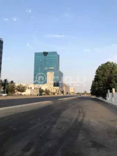 عمارة تجارية  للبيع في جدة، المنطقة الغربية - برج تجاري للبيع بحي الحمراء، وسط جدة