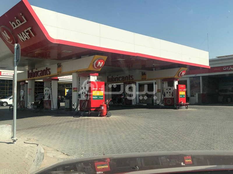 محطة وقود للبيع بحي صلاح الدين، شمال الرياض