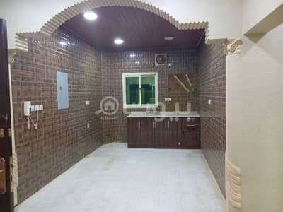 2 Bedroom Apartment for Rent in Al Ahsa, Eastern Region - Second-floor apartment for rent in Al Kulabiyah Al Ahsa