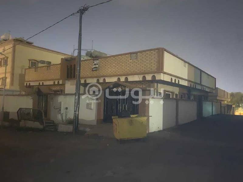 Floor Consist of Two Apartments For Rent In Umm Sarar, Khamis Mushait