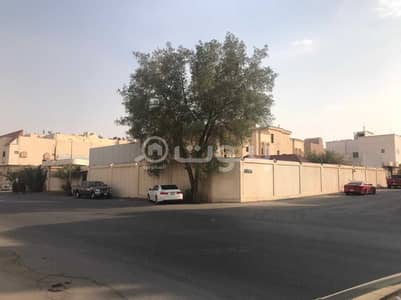 Palace for Sale in Riyadh, Riyadh Region - Old palace for sale in Al-Rabwah district, Central Riyadh