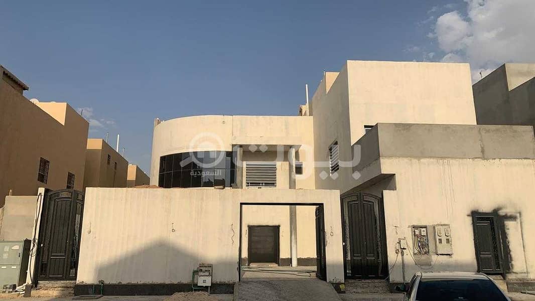 Spacious villa with 3 apartments for sale in Namar District, West of Riyadh