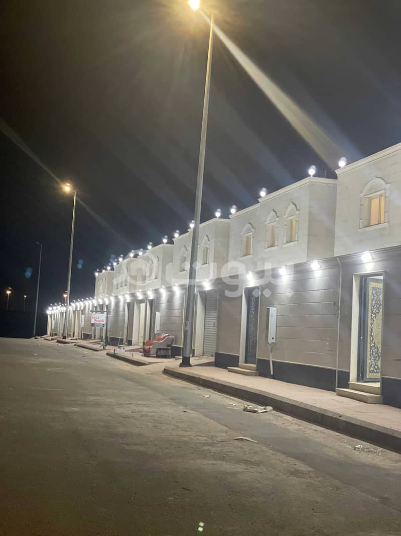 دور مع كراج خاص للبيع في شوران، المدينة المنورة دور مع كراج خاص للبيع في شوران، المدينة المنورة