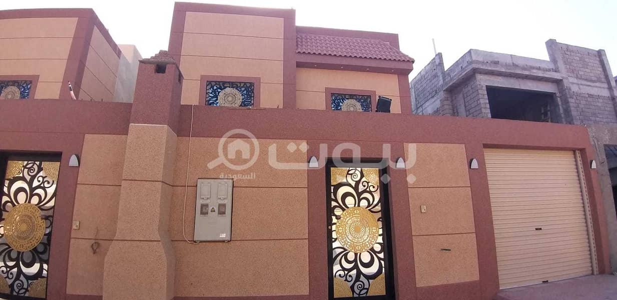 Upper Floor with a roof for sale in Al Aziziyah District, South of Riyadh