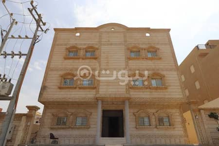Residential Building for Sale in Jeddah, Western Region - Building of 3 floors for sale in Al Taiaser Scheme, North of Jeddah