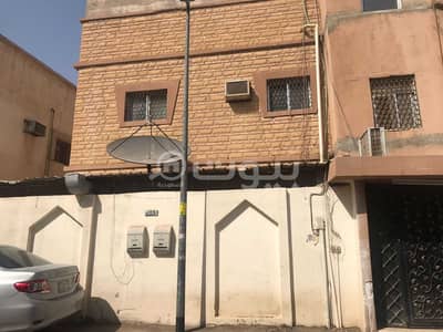6 Bedroom Villa for Sale in Riyadh, Riyadh Region - For sale an old two-storey villa in Al-Rabwah district, central Riyadh