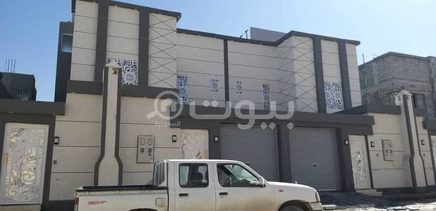 3 Bedroom Floor for Sale in Riyadh, Riyadh Region - A floor with an apartment and a roof for sale in Badr, south of Riyadh