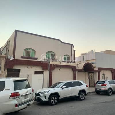 12 Bedroom Villa for Sale in Dammam, Eastern Region - Villa For Sale Direct From The Owner In Uhud, Dammam