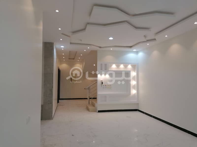 Villa 335 SQM  For Sale In Al Aziziyah, South Riyadh
