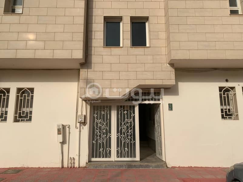 للإيجار شقة عوائل في الروضة، شرق الرياض