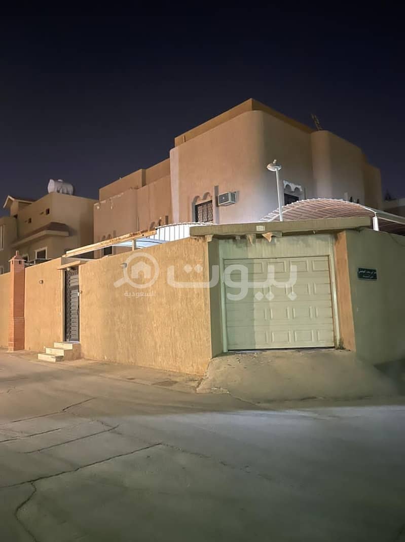 فيلا سكنية دورين وملحق للبيع بحي السويدي، شرق الرياض