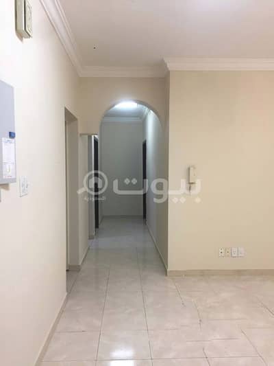 2 Bedroom Apartment for Rent in Dammam, Eastern Region - Apartment with roof for rent in Al Badi, Dammam