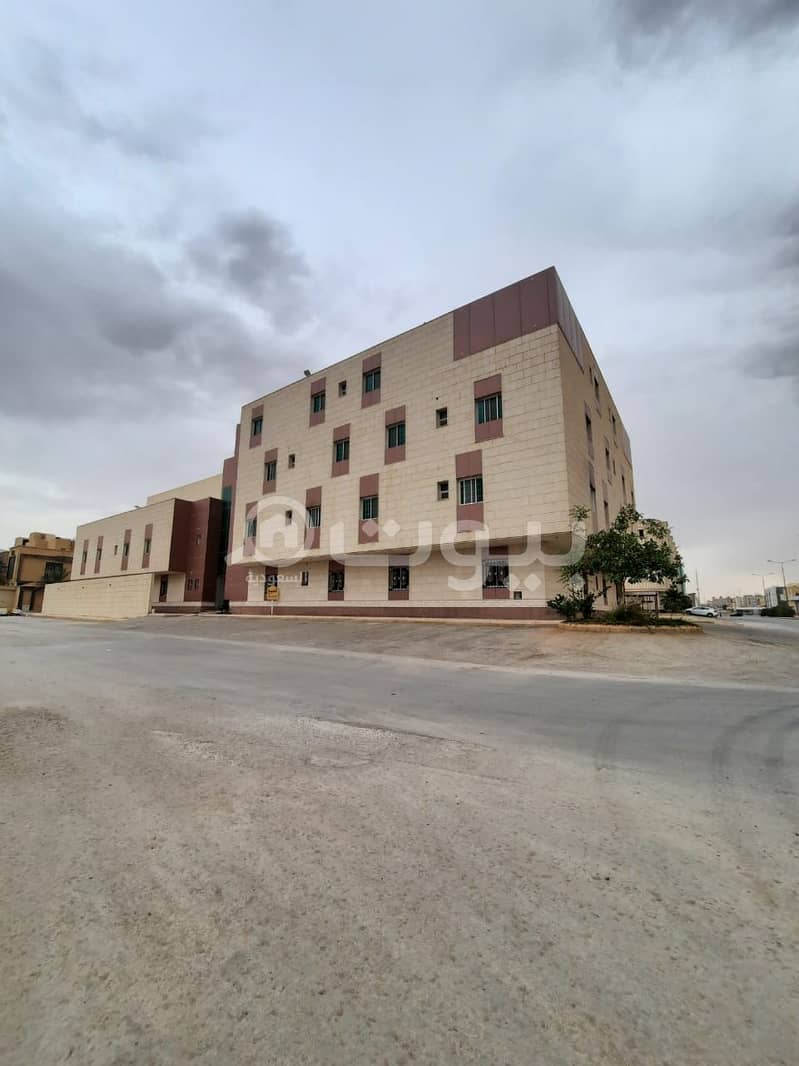 عمارة سكنية 18 شقة للبيع بحي الملقا، شمال الرياض
