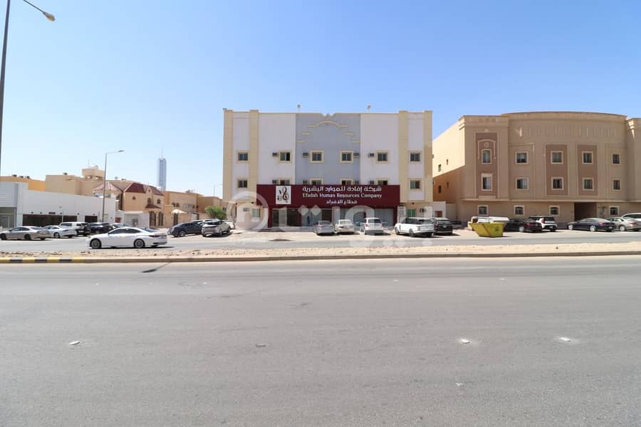 Commercial building for sale in Al Sahafah district, north of Riyadh