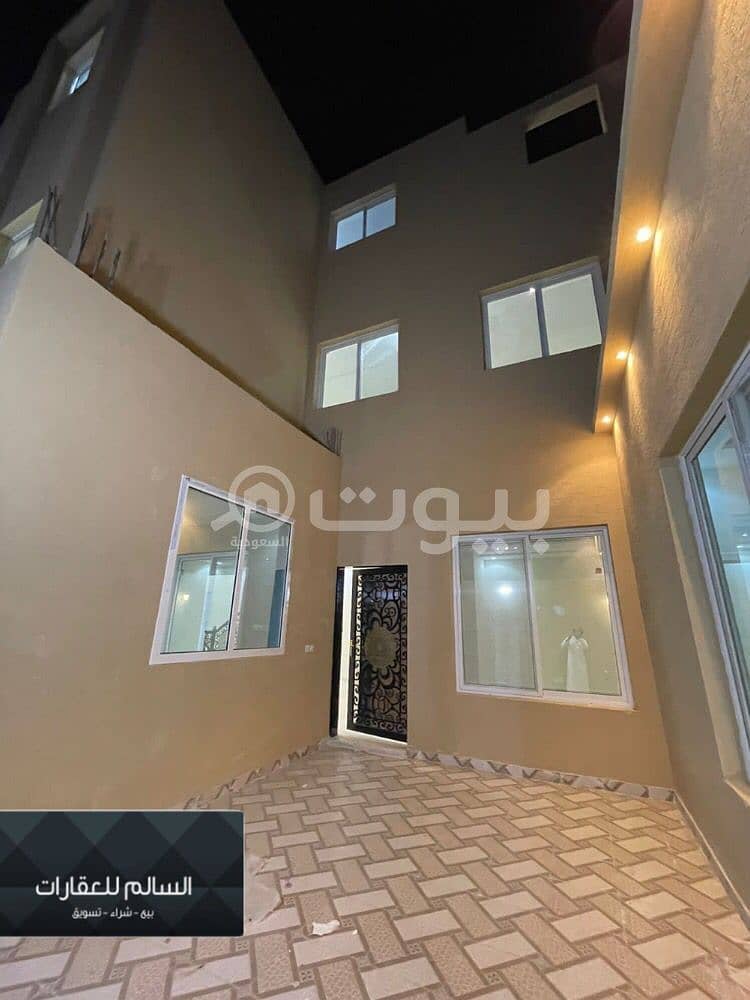 Villa with a yard for sale in Dhahrat Laban District, West of Riyadh