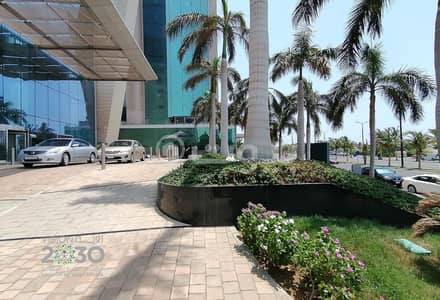 Office for Rent in Jeddah, Western Region - Commercial office for rent in The Headquarters Business Park Tower in Al Shati, north of Jeddah