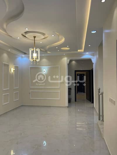 6 Bedroom Flat for Sale in Khamis Mushait, Aseer Region - Apartments wtih parking for sale in Al Mousa, Khamis Mushait