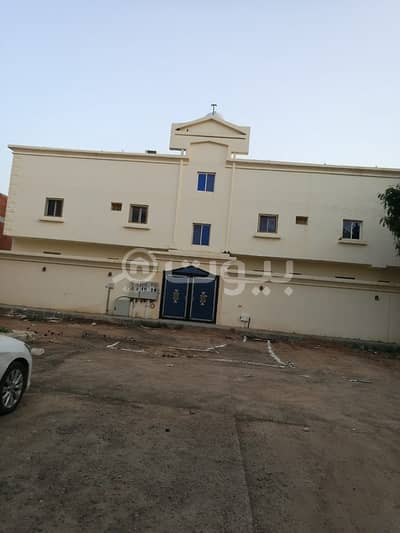19 Bedroom Residential Building for Sale in Madina, Al Madinah Region - واجهة موقف