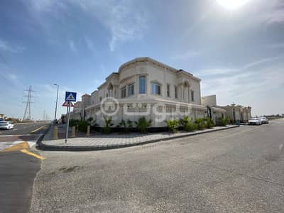 5 Bedroom Villa for Sale in Dhahran, Eastern Region - Luxury Villa with a Pool for sale in Al Qusur, Dhahran