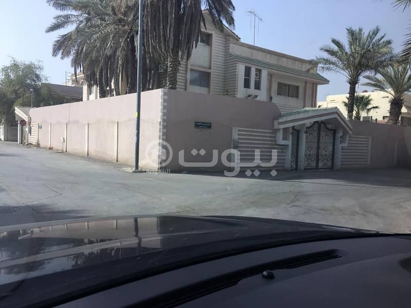 For sale Block an old villa in Al Sulimaniyah, North Riyadh