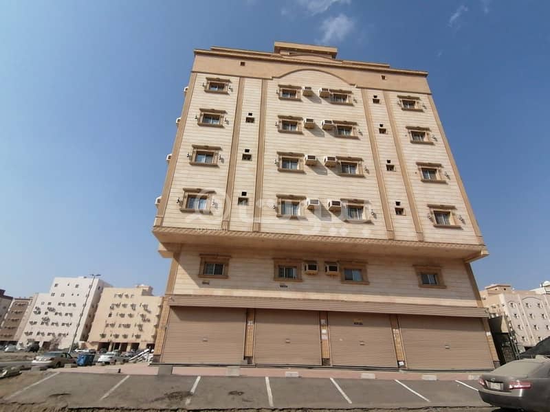 Residential commercial building for rent in Al Taiaser Scheme, north of Jeddah