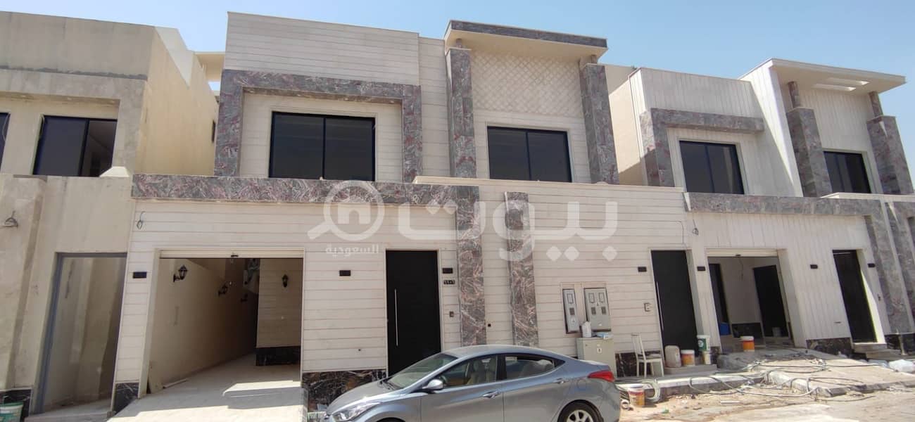 Villa for sale stairs + two apartments in Al Munsiyah, East Riyadh