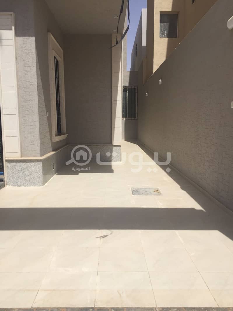 For sale villa in Al-Rimal, east of Riyadh | Internal staircase and apartment