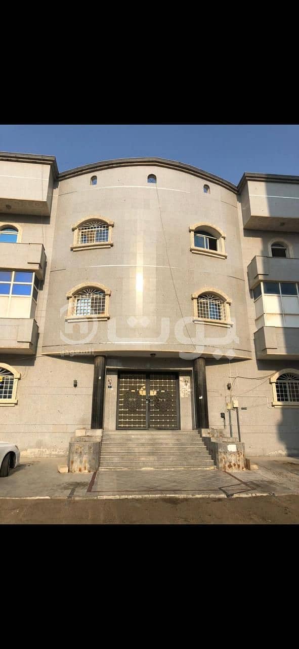 A 3-floors building and an annex for sale in Al Safa, North Jeddah