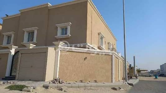 4 Bedroom Villa for Sale in Al Khobar, Eastern Region - 1 floor and 3 apartments for sale in Al Sawari, Al Khobar
