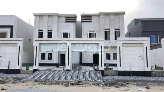 5 Bedroom Villa for Sale in Dammam, Eastern Region - Duplex villa for sale in king fahd suburb in Dammam