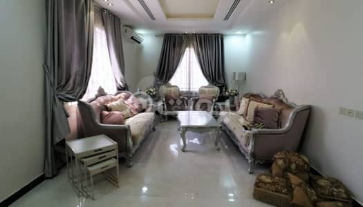 6 Bedroom Villa for Sale in Riyadh, Riyadh Region - Corner Villa with an apartment for sale in Al Yasmin, North of Riyadh