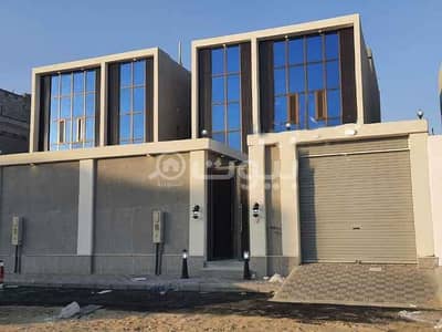 5 Bedroom Villa for Sale in Al Khobar, Eastern Region - Duplex semi-detached villa with two floors and an extension for sale Al Aziziyah, Al Khobar
