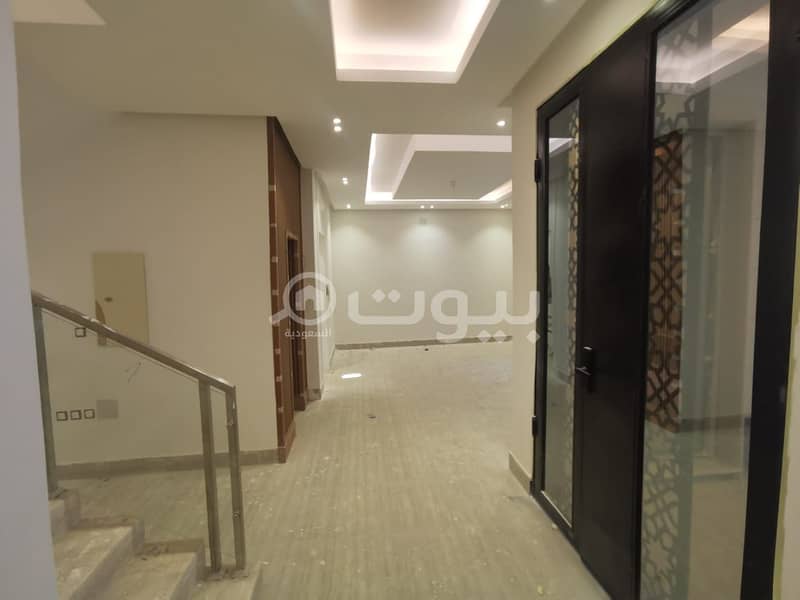 Villa with internal stairs and two apartments for sale in Al Munsiyah district, east of Riyadh