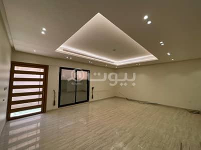 فیلا 4 غرف نوم للايجار في الرياض، منطقة الرياض - فيلا مودرن مع سطح للإيجار في حي الورود، شمال الرياض