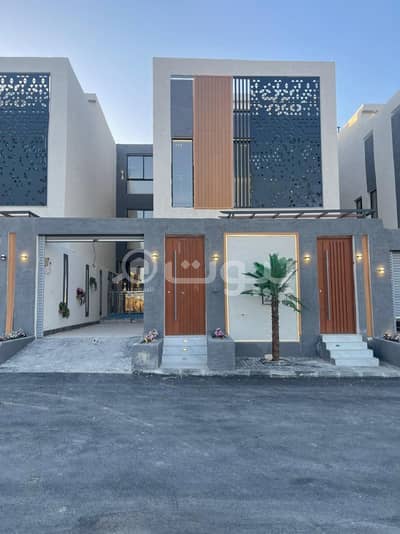 4 Bedroom Villa for Sale in Riyadh, Riyadh Region - Detached Villa overlooking the pool for sale in Al Mousa, West of Riyadh